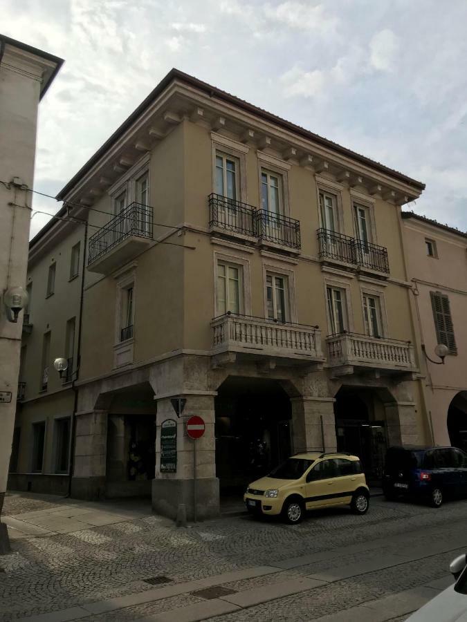 Loft Acaja Apartment Fossano Bagian luar foto